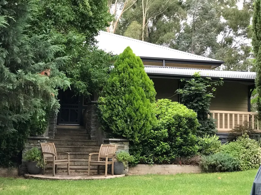 Idyllic Woodstock - Image 1