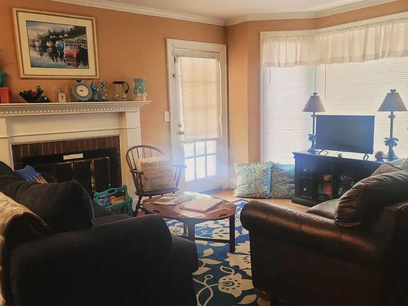 Quiet & Cozy~ Near Downtown/USC/Zoo/Ft. Jackson! - Image 1