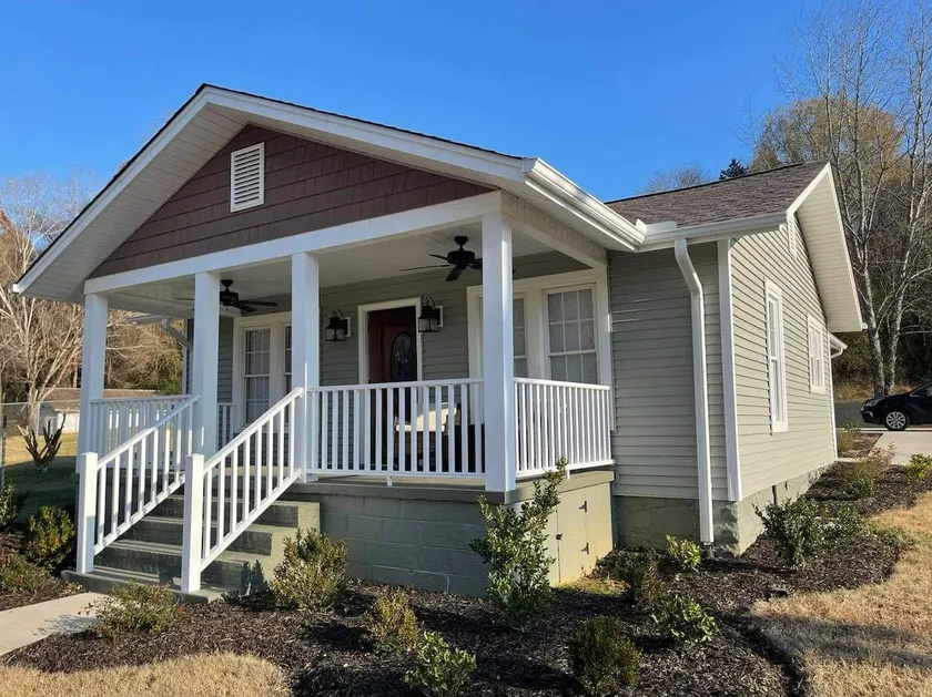 The Cozy Cottage - Image 1