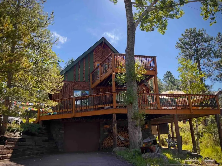 Private Guest Suite with Sauna & Hot Tub - Image 1