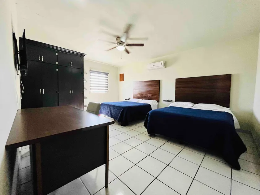 6A Blvd. Morelos. Excellent for large groups - Image 1