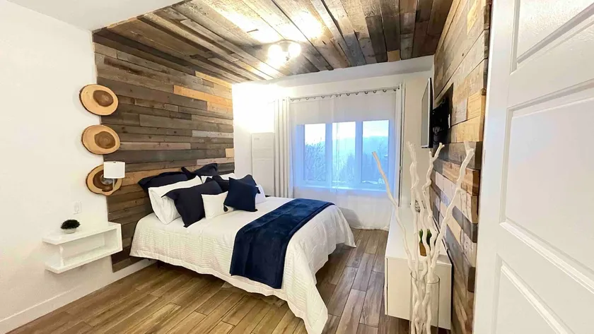 Ski in/ Ski out Modern 1 bedroom with fireplace - Image 1