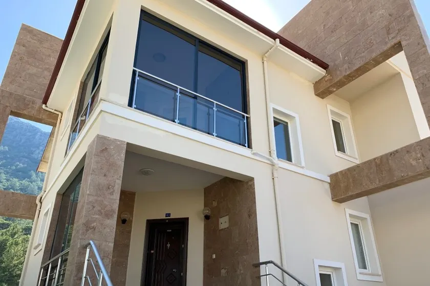 Villa Lilly Rose 5 bedroom villa - Image 1