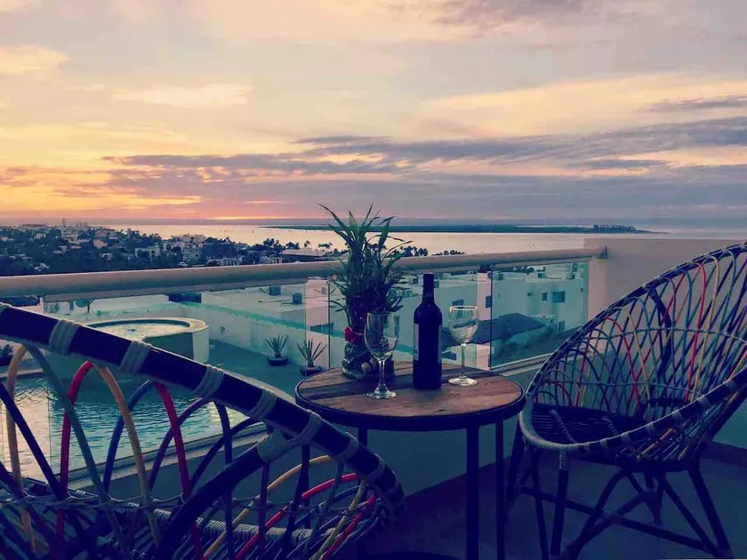 La Paz Condo w/City, Bay & Pool Views from Balcony - Image 1