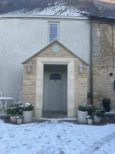 Maison adaptée aux familles avec jardin et jacuzzi | Vue ville | Avec animaux bienvenus - Image 1