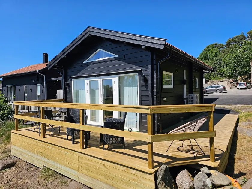 Attefallshus Near the Sea, Norranäs - Image 1