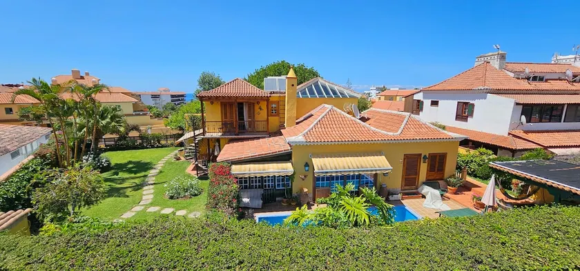 Villa La Paz 2 - Image 1