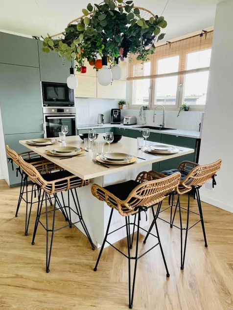 Beautiful 60 m2 with parking and view of Puy de Dôme - Image 1