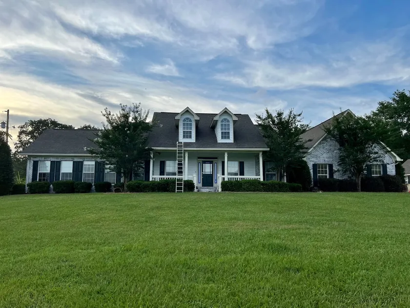 4BR Lakeside Villa near Ole Miss Stunning Property - Image 1