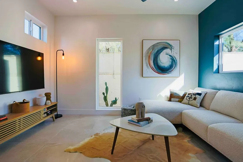 Newly Built! Modern Casita | King bed | Central UA - Image 1