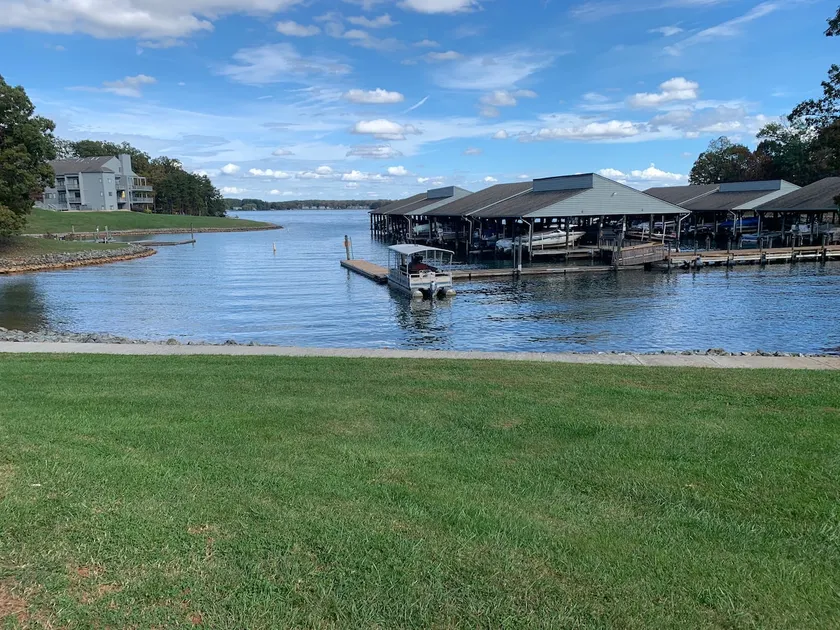 Lake Escape - Smith Mountain Lake Condo - Image 1