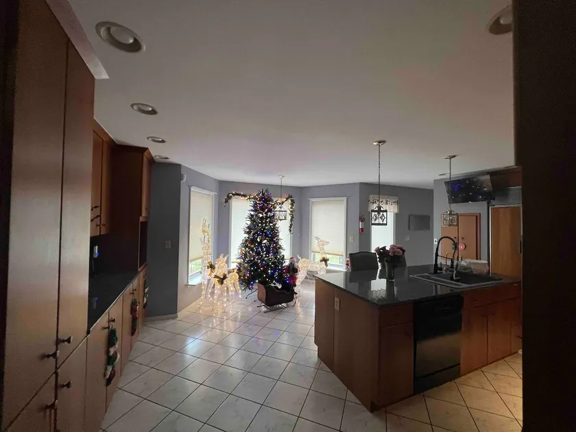 The Elegant Retreat - Image 1