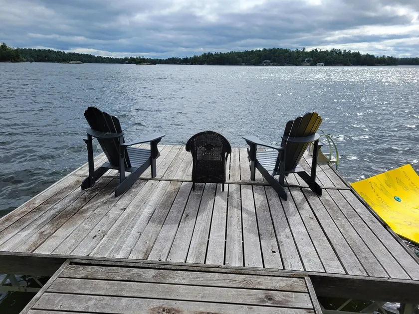 Cheerful 3 bedroom cottage with bunkie; Stony Lake - Image 1