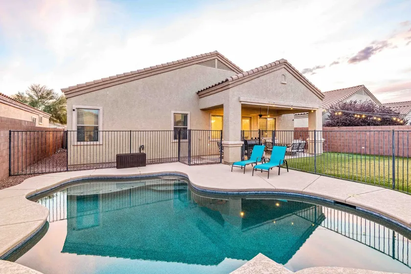 Family Oasis | Backyard Pool, Pets, Putting Green - Image 1