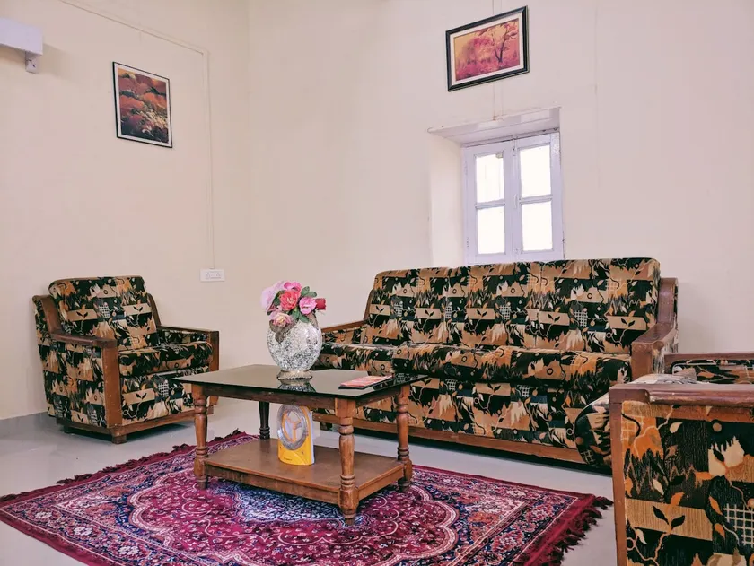 Vintage Bungalow Getaway in the Heart of Belgaum - Image 1