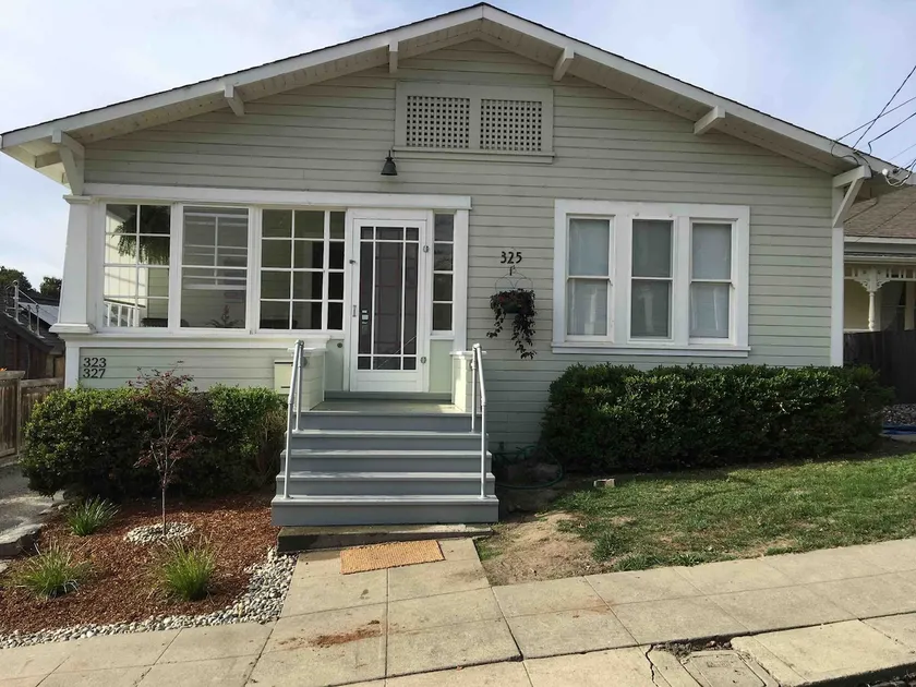 Pleasant Street Bungalow - Image 1