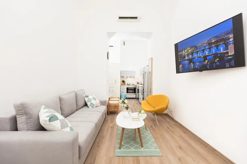 Studio apartment with sauna, hot tub in the center - Image 1