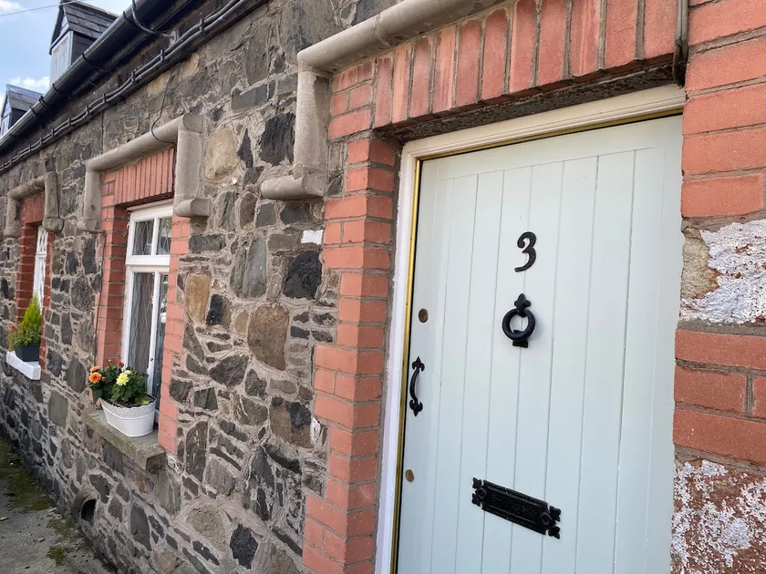 Arthur Street Guest Cottage (Sister cottage number 3) - Image 1