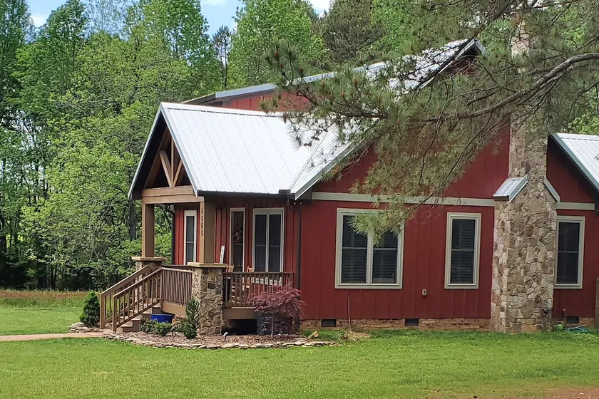 Pet Friendly Countryside Cottage Near NC Zoo - Image 1