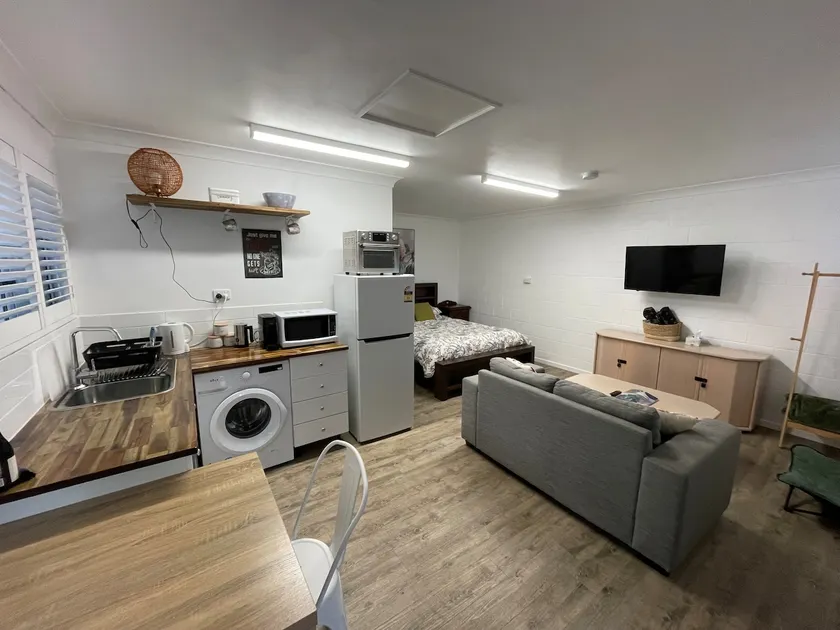 Guest House in East Toowoomba - Image 1