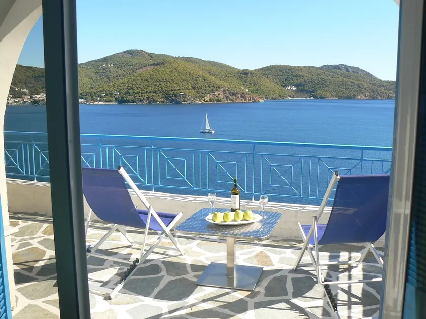 Jenny's Sea View House - Image 1