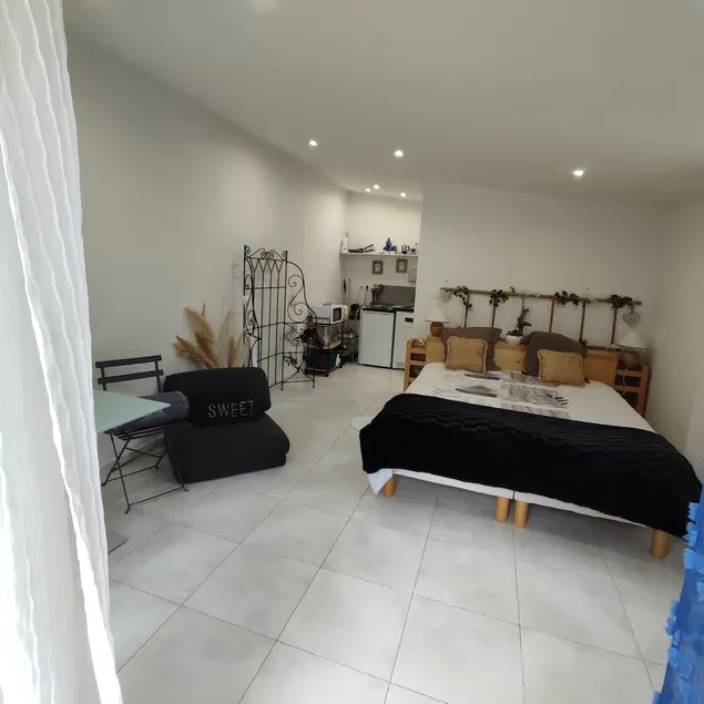 Studio indépendant dans villa, parking gratuit. - Image 1