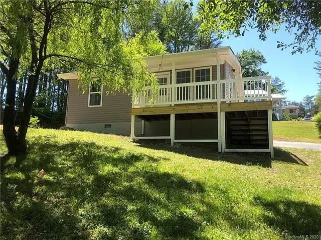 Entire cottage in Hendersonville near Asheville - Image 1