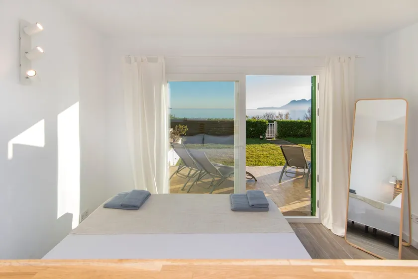 ”Garrover B Apartment” quiet oceanfront. - Image 1