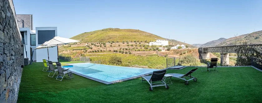Casa Foz do Corgo - private pool, gardens and river access - Image 1