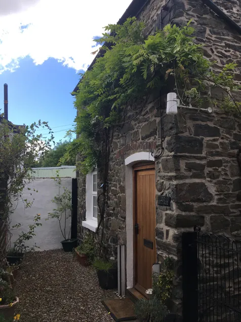 Ivy cottage - Image 1