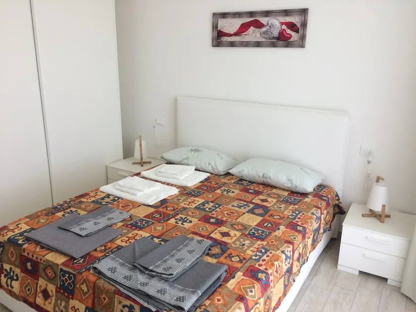 Beautiful Two-Bedroom Family Apartment - Image 1
