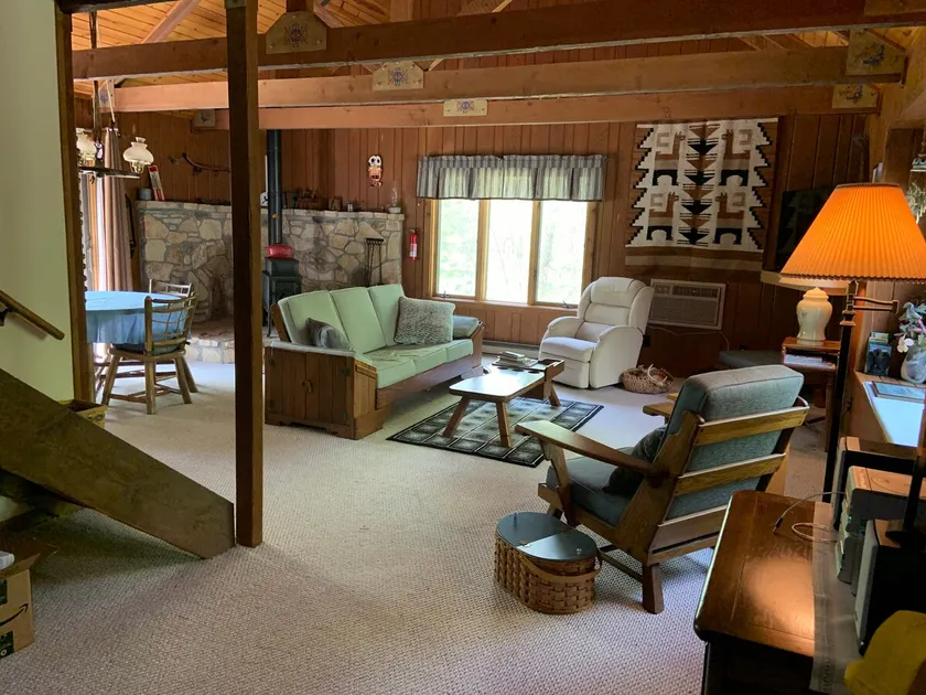 Bring ya Pups! 45 Wooded Acres! - Image 1
