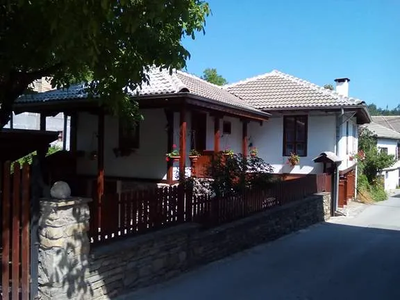 ”Dyadovata kashta”/”Grandfather's house” - Image 1