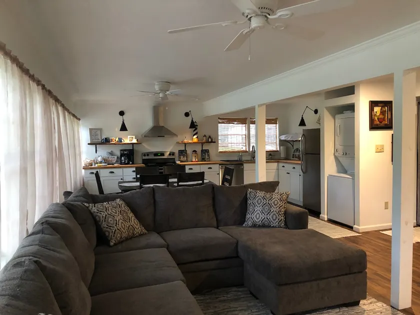 Magnolia Lakehouse - Image 1