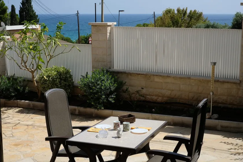 Flat near the beach - Image 1