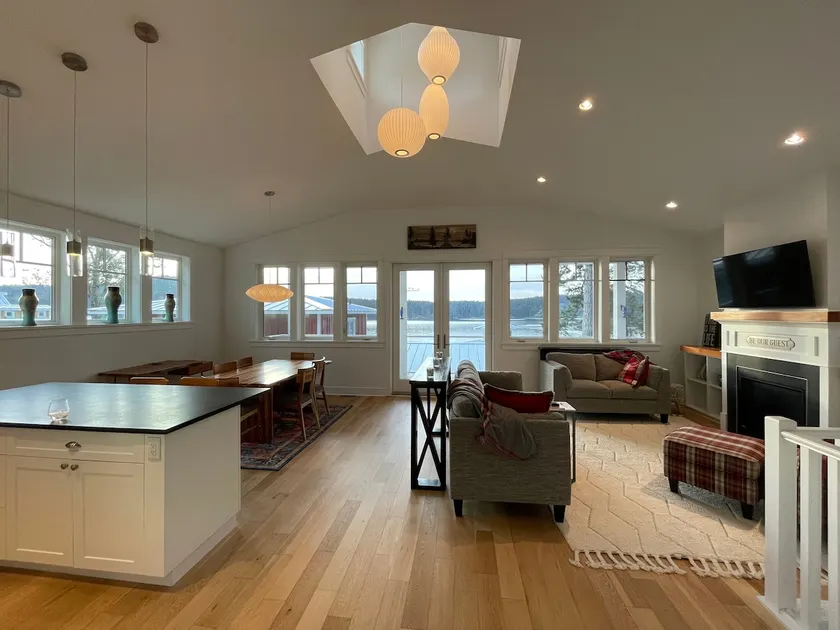 Private Cove Getaway - Image 1