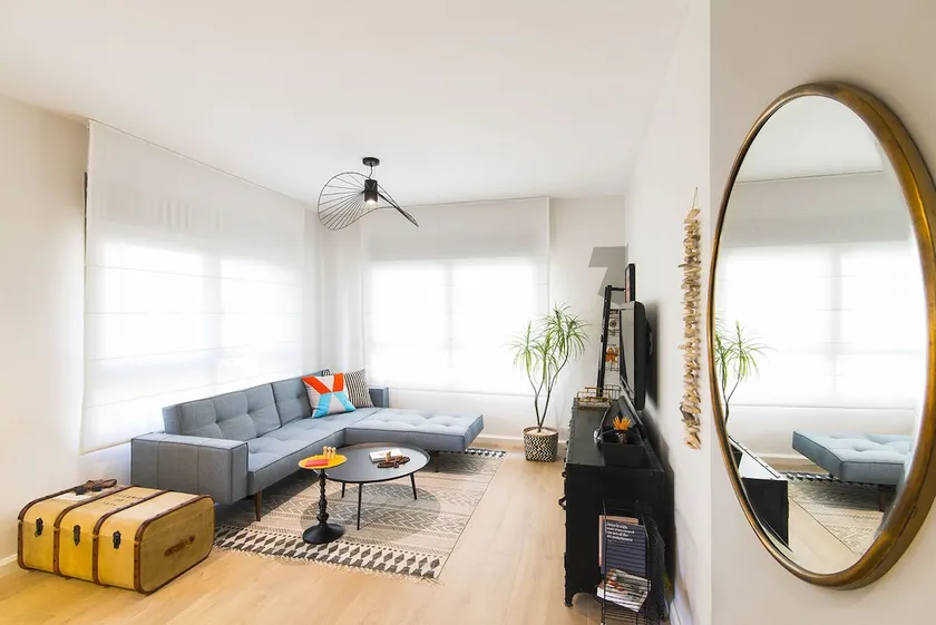 Stylish 2 suits apartment by the beach - Image 1