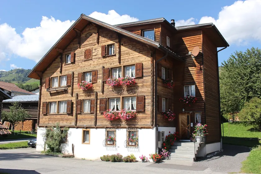 Cozy apartment in the mountain village of Degen - Image 1
