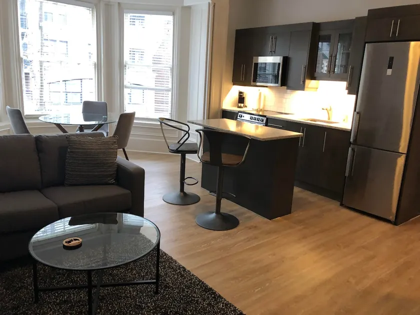 1 Bedroom Apt (301) in Heritage Building - Image 1