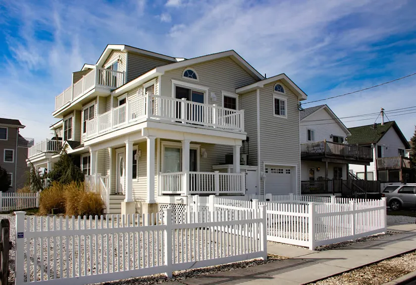 Avalon Beach House - Image 1