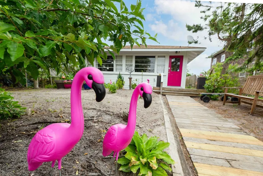 The Pink Sandbox with Hot Tub & Pool - Image 1