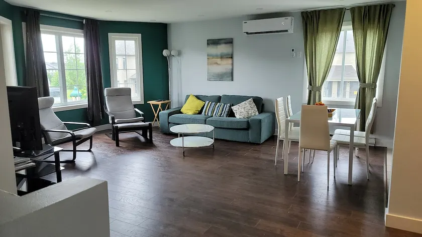 Beautiful Condo 2 Bedrooms Chomedy Laval - Image 1
