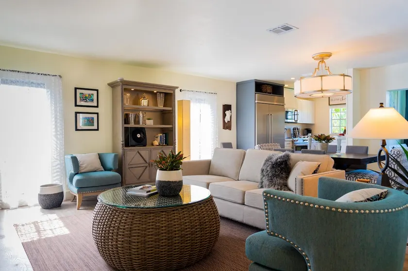 #Blocks2Beach UPPER VILLA 1BR1BA Huge Close2 #RITZ - Image 1