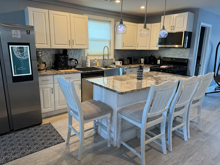 Jersey Shore Beach House close to NYC Ferry + Bus - Image 1