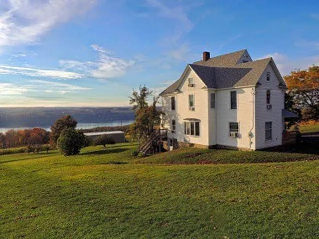 Summer Special! Inn at Chateau LaFayette Reneau - Image 1