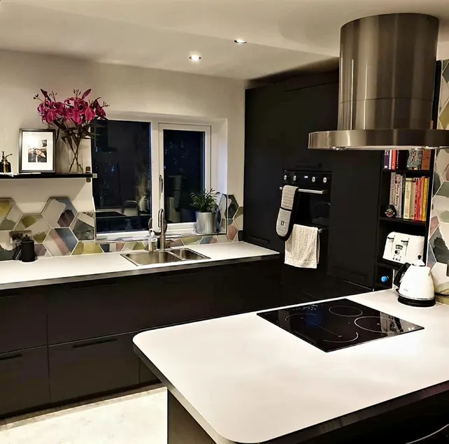 Modern Spacious 5 Bed House in Newcastle - Image 1