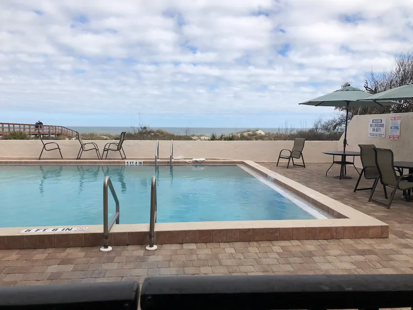 101Ocean front condo with heated pool - Image 1