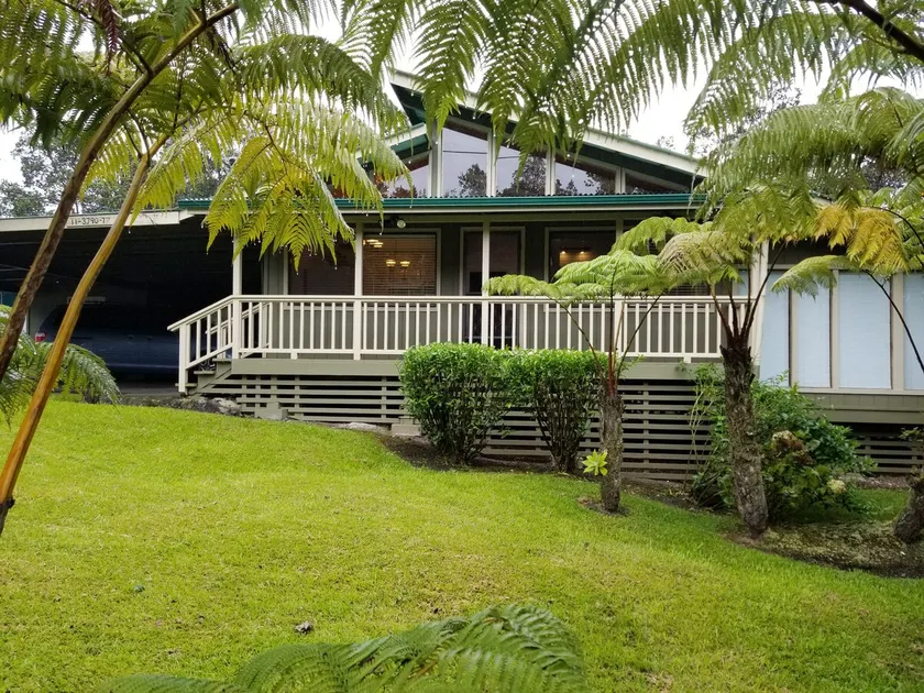 Spacious rainforest home in Volcano - Image 1