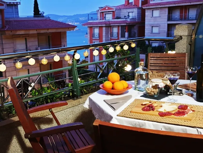 Exclusive apartment in Sanxenxo 1 minute away from the beach - Image 1
