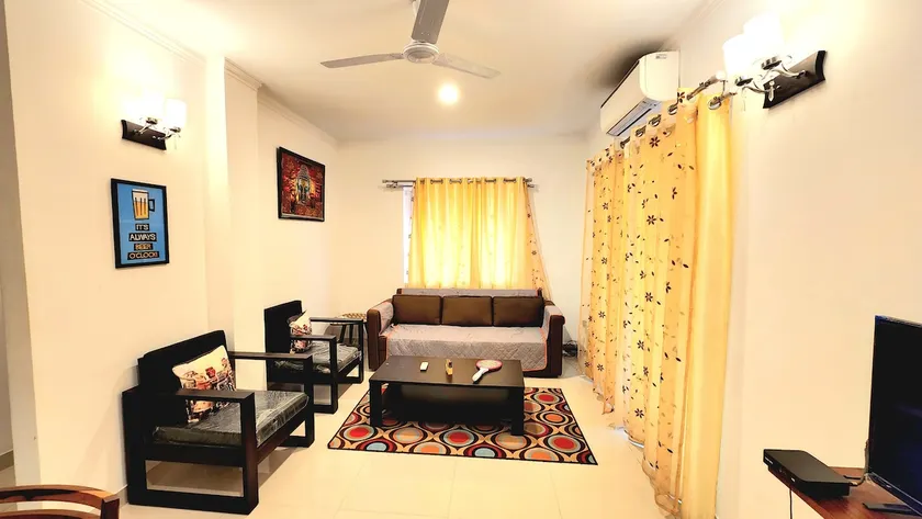 Cozy 1BHK with Double Wi-Fi | Work & Relax w. Pool - Image 1
